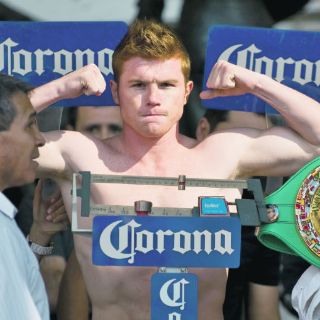 ''Canelo'' Álvarez estrena su campeonato en la capital