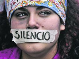 Alrededor de 500 mujeres protestaron en Costa Rica. EFE  /