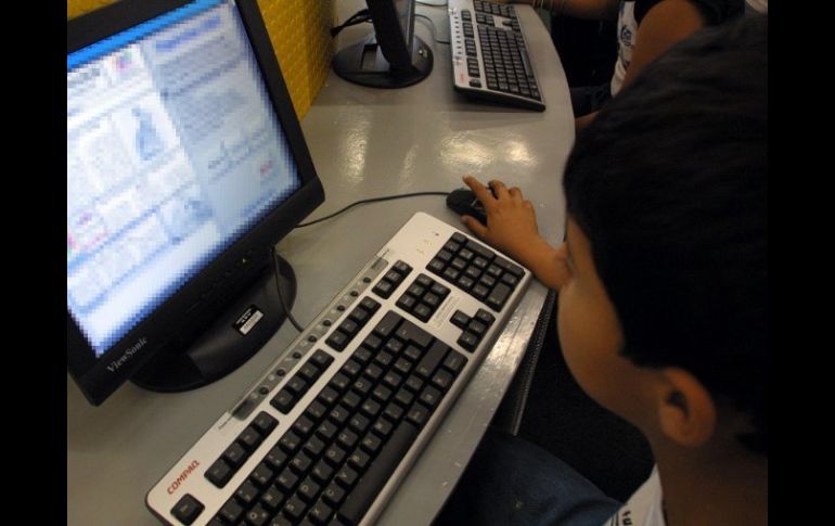 Los usuarios del 'filtro familiar' no pueden abrir páginas de marcas de lencería o preservativos. ARCHIVO  /