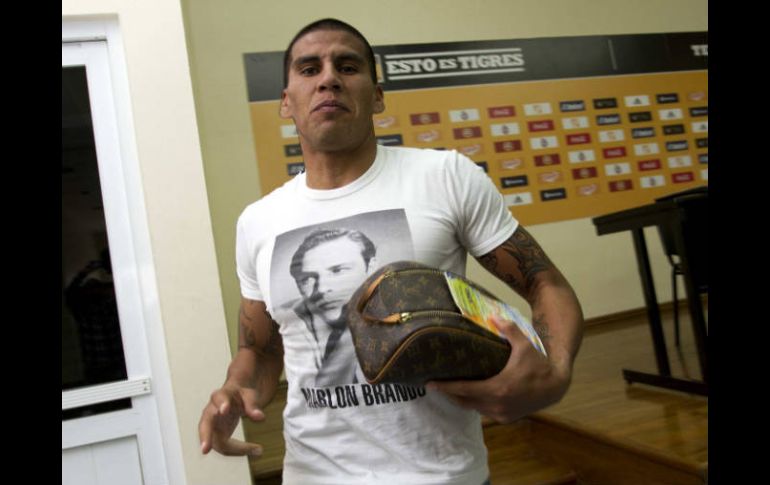 En el partido de 'ida' Tigres venció pese a tener un hombre menos con la expulsión de Carlos Salcido. MEXSPORT  /