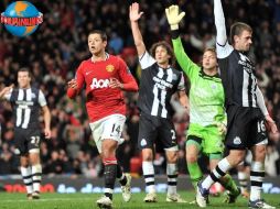 En un rechace, el mexicano Javier Hernández consiguió poner en ventaja a los 'Red Devils' 1-0. AP  /