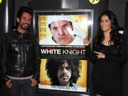 Jiménez (izq.) es conocido en el cine por sus personajes de Ratón en Voces inocentes y de Esqueleto en Nacho libre, con Jack Black.  /