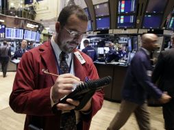 El Standard & Poor´s 500 gana 35.64 puntos (3.64 %) y opera en mil 194.31 unidades  /