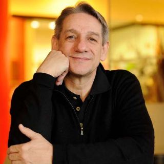 De reflexiones de la noche surge 'el reino de los sentidos'