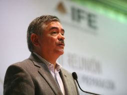 El presidente del IFE, Leonardo Valdés Zurita, precisó que la precampaña inicia formalmente el 18 de diciembre.  /