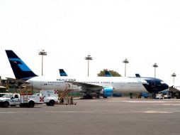 Sostienen que si la administración de Calderón realmente no quisiera la quiebra de la aerolínea, ya la hubiera rescatado. ARCHIVO  /