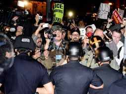 La policía arrestó a cuatro manifestantes, acusándolos de romper el orden público. REUTERS  /