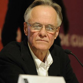 Un crítico Vallejo charla con los jóvenes