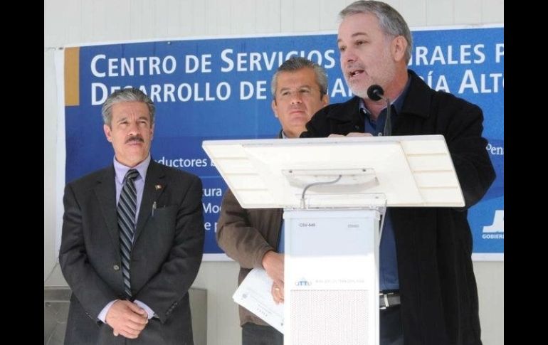 El gobernador hizo el anuncio en medio de su gira por Lagos de Moreno. ESPECIAL  /