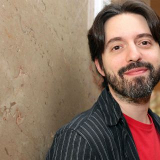 Andrés Neuman habla de su amor por la poesía y su pasión por el cuento