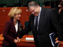 La vicepresidenta económica de España, Elena Salgado, y el ministro de Finanzas griego, Evangelos Venizelos, en la cumbre. REUTERS  /
