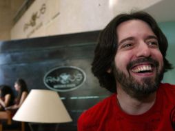 Andrés Neuman fue el moderador en esta interesante charla. ARCHIVO  /