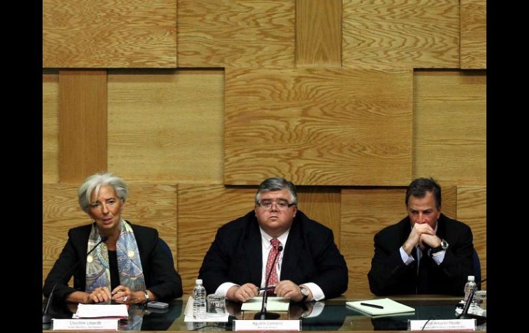 Christine Lagarde, acompañada por gobernador del Banxico, Agustín Carstens y el secretario de Hacienda, José Antonio Meade. NOTIMEX  /