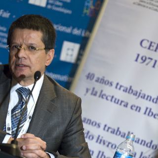 Destacan labor del Cerlac durante 40 años por fomento del libro