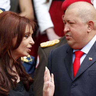 Chávez regresa a escena con cumbre americana