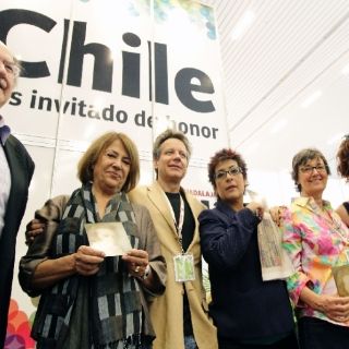 Quedan sólo seis libros de Parra en la FIL