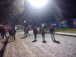 A pesar del frío, los fans de ''La princesa del pop'' esperan con ansia.  /