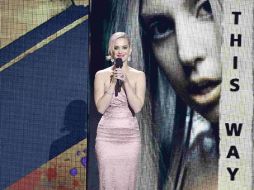 Katy Perry fue una de las presentadoras de la noche en el Teatro Nokia de Los Ángeles. REUTERS  /