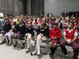 ORGULLOSOS LECTORES. Decenas de niños acudieron a la FIL para recibir un premio o aplaudir a sus compañeros  /