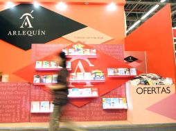 ESTRATEGIA. Arlequín decidió “sacar” los libros, en vez de crear un espacio al que el lector tuviera que ingresar.  /