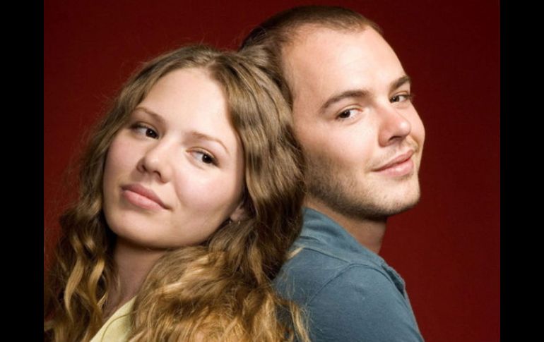 La vida de estos jóvenes no sólo gira en torno a su arte, ya que también se han preocupado por las labores altruistas. ARCHIVO  /