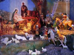 El tradicional nacimiento no puede faltar en esta muestra, cien por ciento hecho en México. ARCHIVO  /