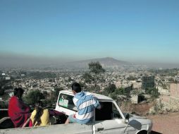 Las bajas temperaturas y las inversiones térmicas provocan el aumento de las concentraciones de contaminantes atmosféricos.  /