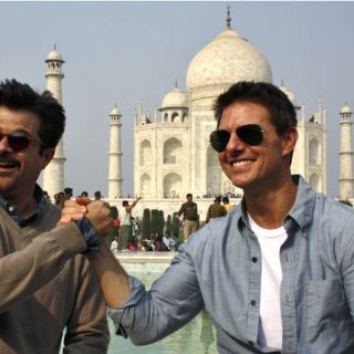 Tom Cruise visita el Taj Mahal