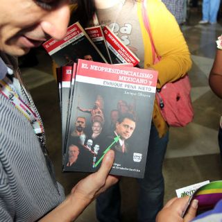 Peña Nieto atesta auditorio de la FIL