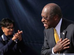 Al abandonar la campaña, Cain es el segundo precandidato republicano en renunciar. AP  /