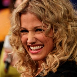 Fanny Lu refrenda su compromiso con el Teletón