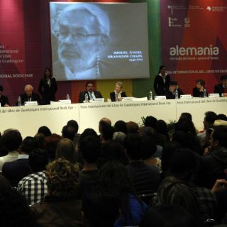 Periodistas cuentan sus historias desde la trinchera