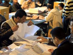 Horas antes de la segunda ronda de la primera etapa de las elecciones parlamentarias. EFE  /