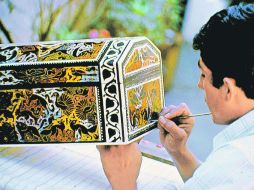 El 90% de la población de Olinalá se dedica al maqueado. ESPECIAL  /