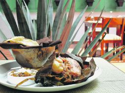 Una de las especialidades del Emiliano es su chamorro de cerdo en salsa empulcada. EL UNIVERSAL  /