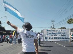 Manifestantes marcharon alrededor de dos kilómetros y las autoridades no reportaron incidentes. AFP  /