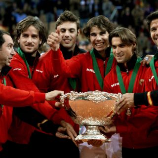 Nadal da la quinta Copa Davis a España