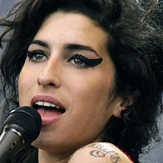 Amy Winehouse revive con publicación de material inédito