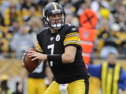 Ben Roethlisberger sigue siendo la pieza clave de los Acereros. AP  /