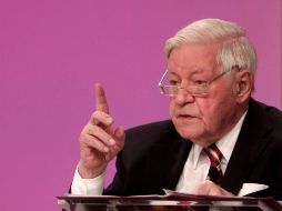 Schmidt criticó a Merkel por su oposición a los eurobonos o emisiones de deuda conjunta de la eurozona. EFE  /