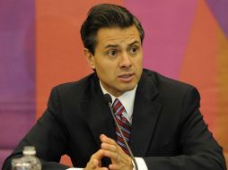 En la FIL, Enrique Peña Nieto trastabilló al querer responder a un reportero sobre los libros que lo habían marcado.  /