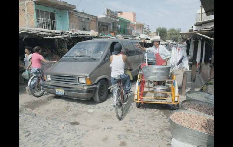 El proyecto pretende mejorar la movilidad y seguridad en la Colonia Las Juntas sin perjudicar a los comerciantes.  /