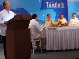 El Presidente Calderón funge como anfitrión de cinco mandatarios en la de la Cumbre de Mecanismo de Diálogo de Tuxtla. NOTIMEX  /