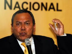 El presidente del PRD, Jesús Zambrano, dice que es un riesgo para el país ser gobernado por alguien a quien le falta preparación.  /