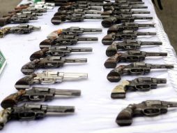 El arsenal estaba integrado por 28 pistolas calibre 9 mm y ocho armas calibre 0.40.  /