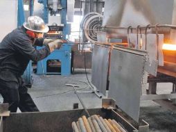 La AmCham informa que seis de cada 10 empresas mantendrá su plantilla de trabajadores. ARCHIVO  /