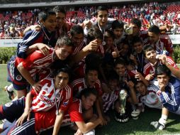 El equipo rojiblanco fue campeón ante Estudiantes en la categoría Sub-17. ARCHIVO  /