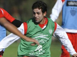 El futbolista se hizo presente en el nido y entrenó a la par de sus compañeros. EL UNIVERSAL  /