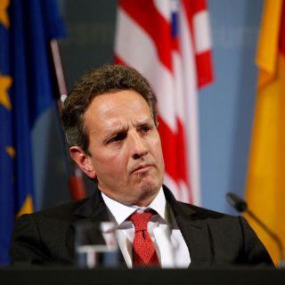 Geithner no ve a la Reserva Federal financiando al FMI