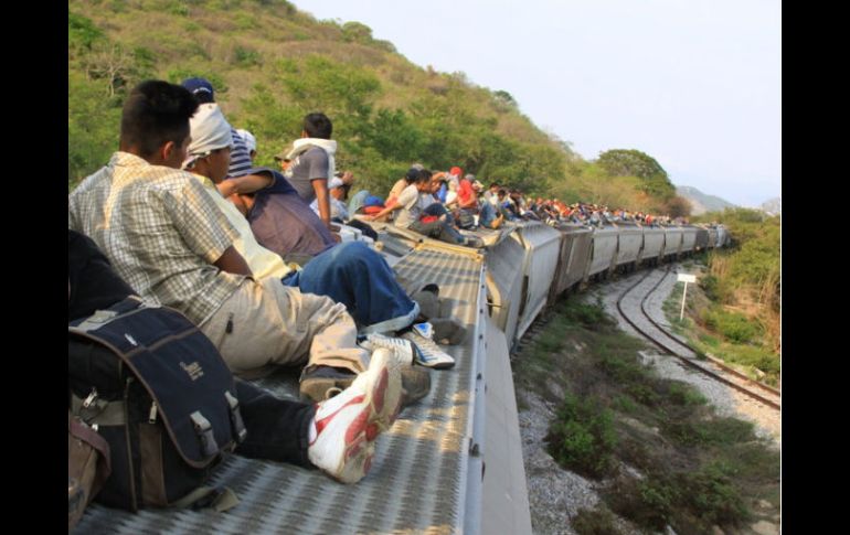 El informe de la OIM alienta a los migrantes a que se acerquen a instrumentos de comunicación social para estar cerca de la sociedad.  /